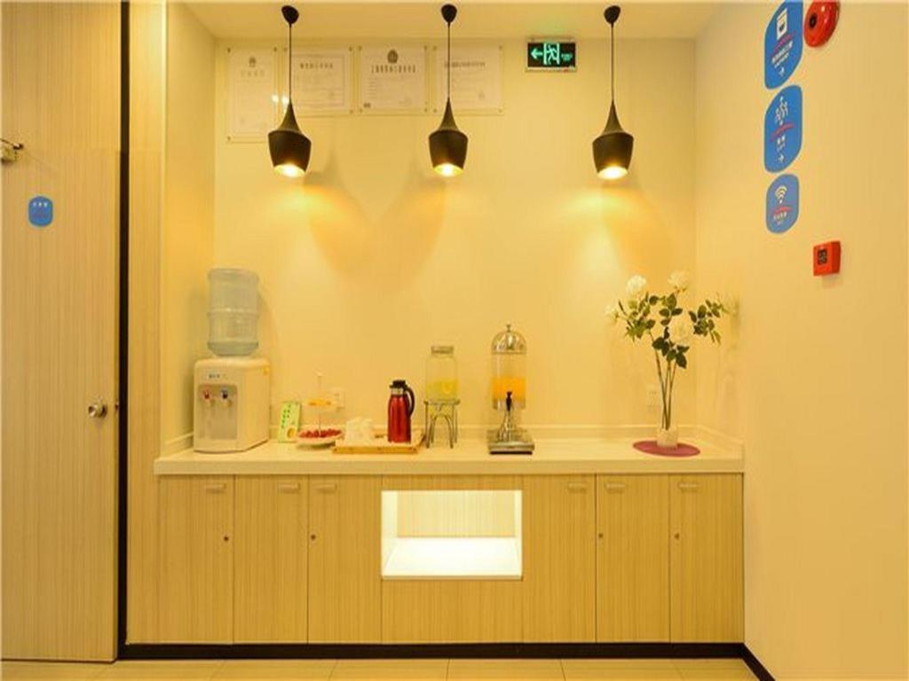 Hanting Hotel Shanghai Babaiban Pudian Road Subway Station Esterno foto