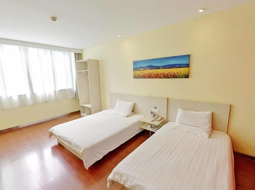 Hanting Hotel Shanghai Babaiban Pudian Road Subway Station Esterno foto